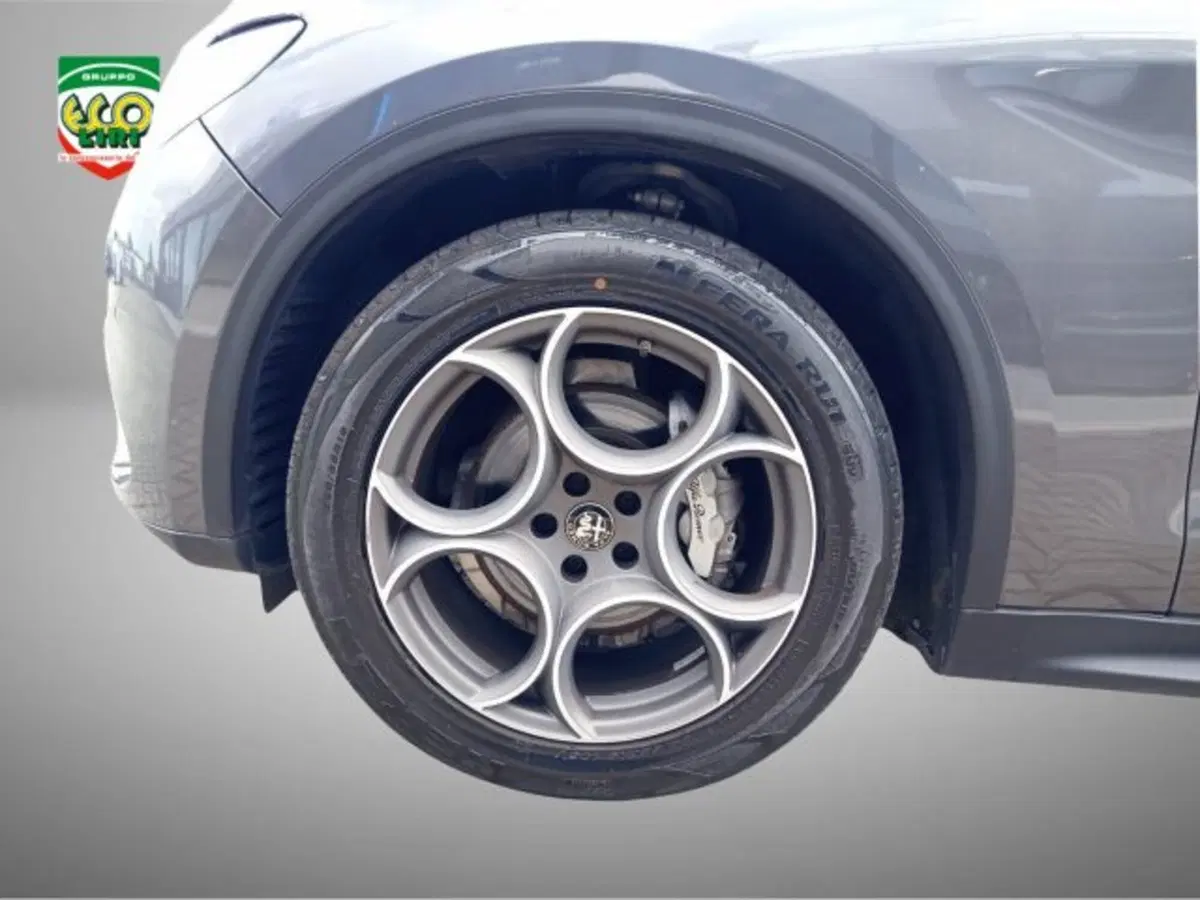 Alfa Romeo Stelvio usata a Frosinone (20)